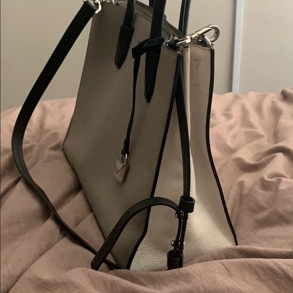 Michael Kors Mercer Tote - Picture 2 of 3